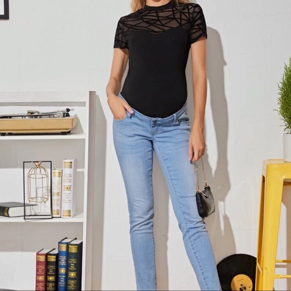 MATERNITY TOP WITH SHEER MESH UPPER DETAILING
